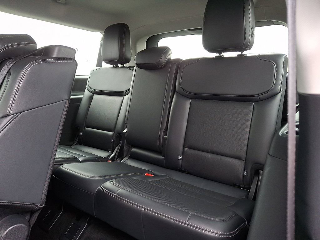 Certified 2025 Ford Expedition Max Platinum image 11