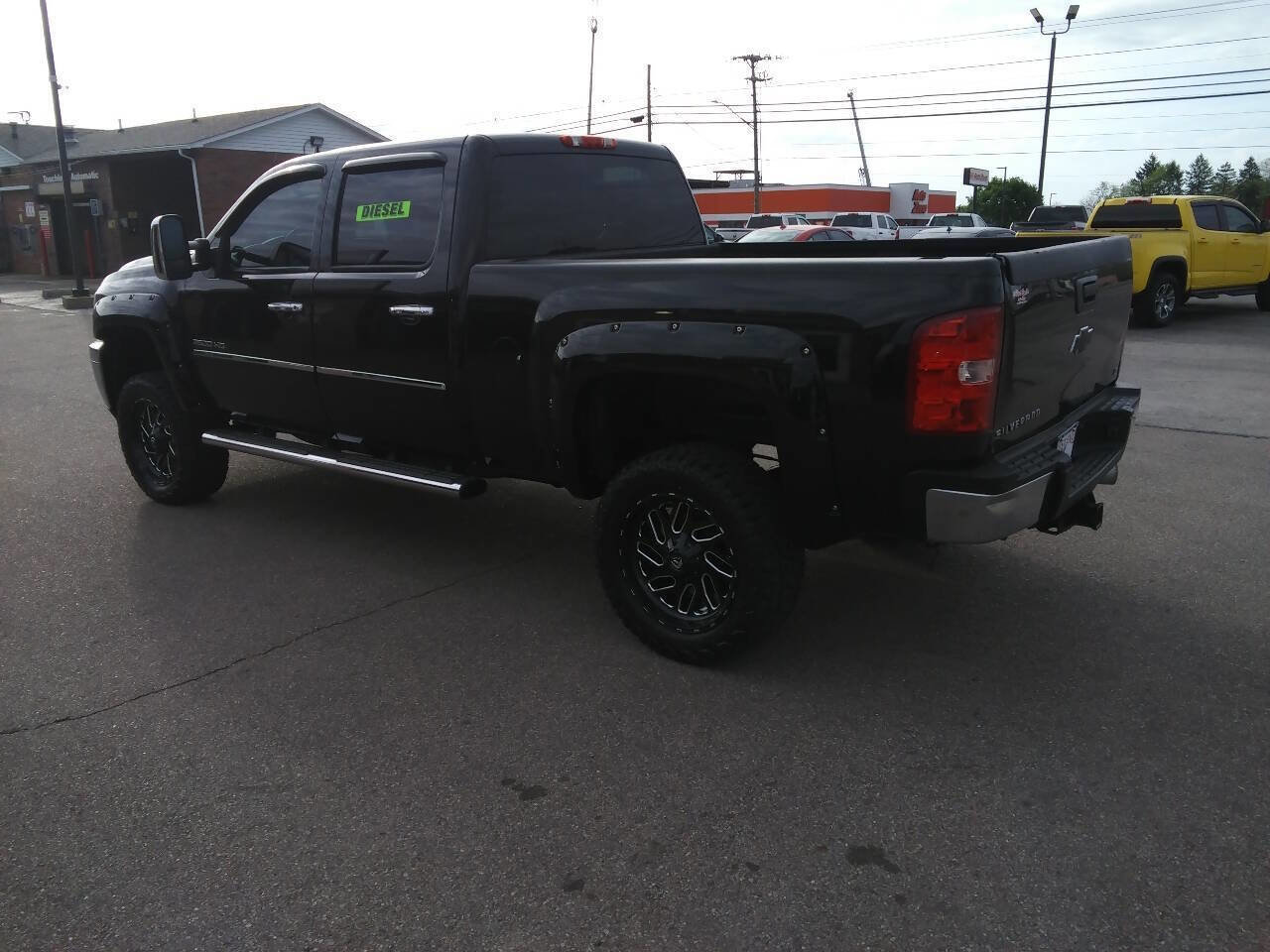 Used 2014 Chevrolet Silverado 2500 LT w/ Custom Sport Truck Package image 9