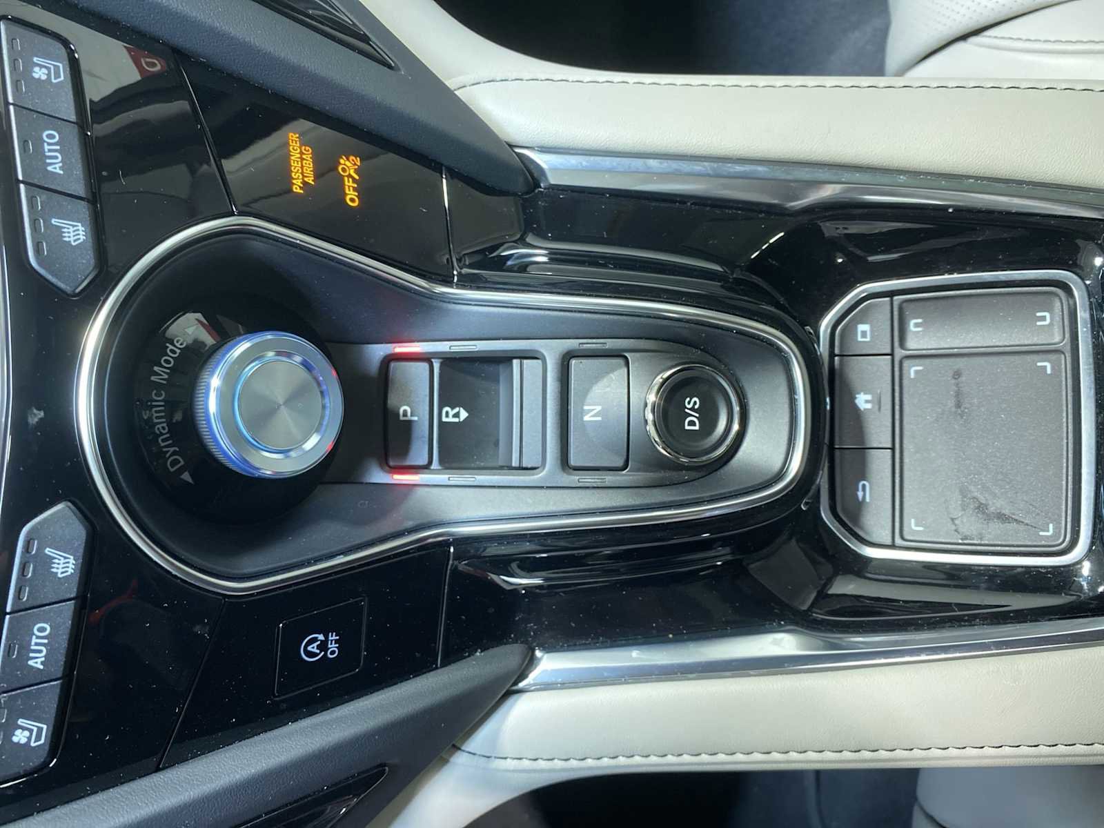 Certified 2025 Acura RDX SH-AWD w/ Advance Package image 17