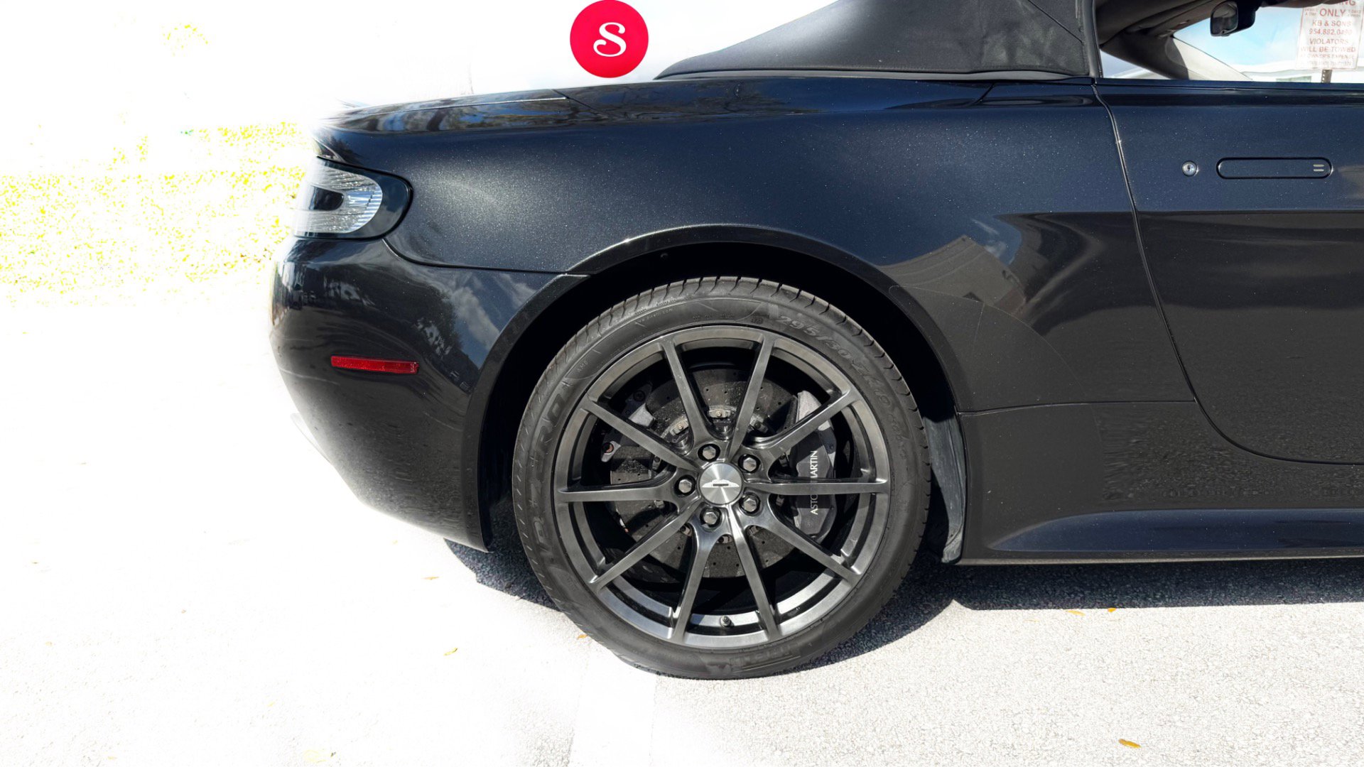 Used 2017 Aston Martin V12 Vantage S image 12