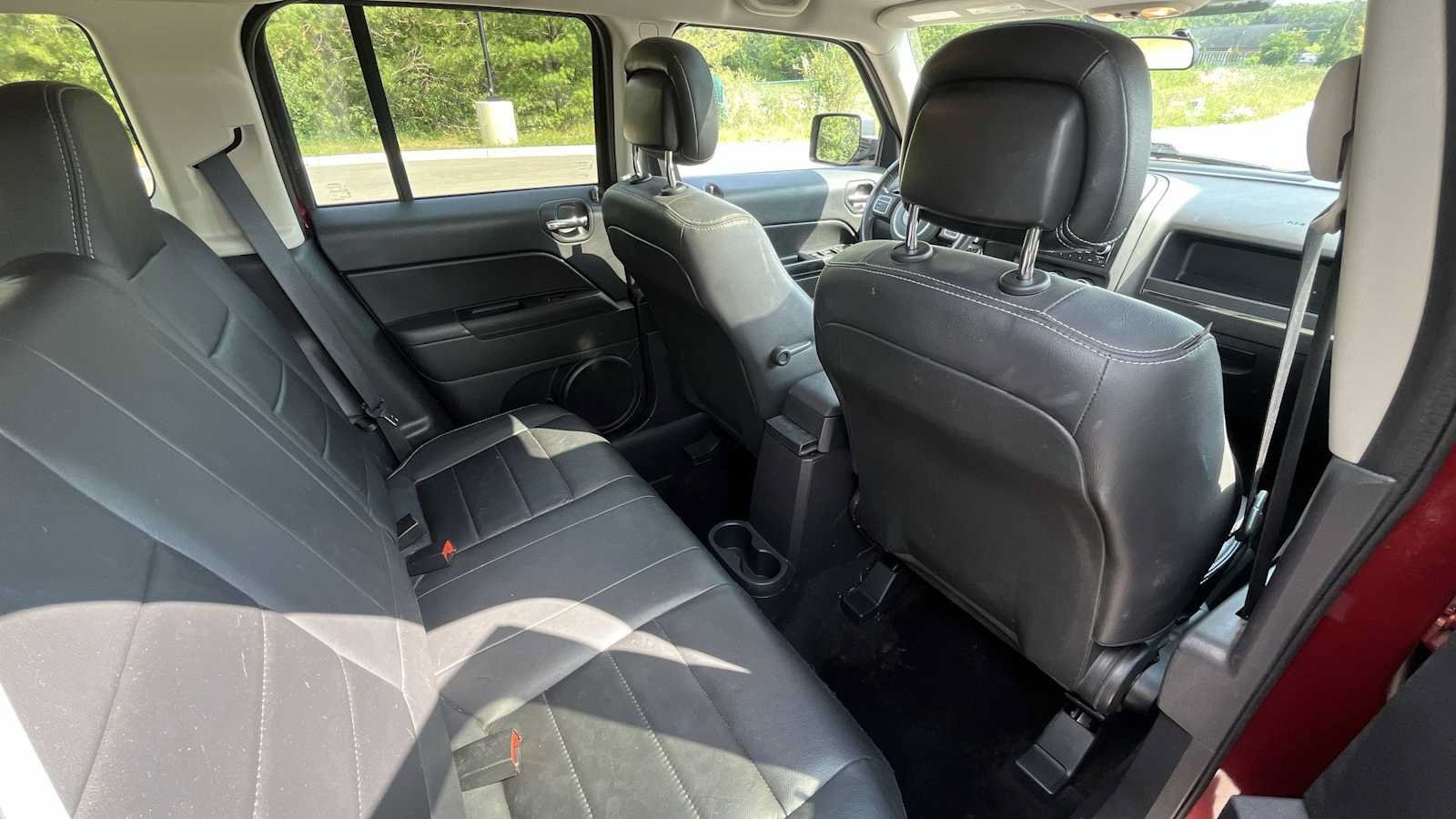 Used 2015 Jeep Patriot High Altitude AWD/4WD image 12