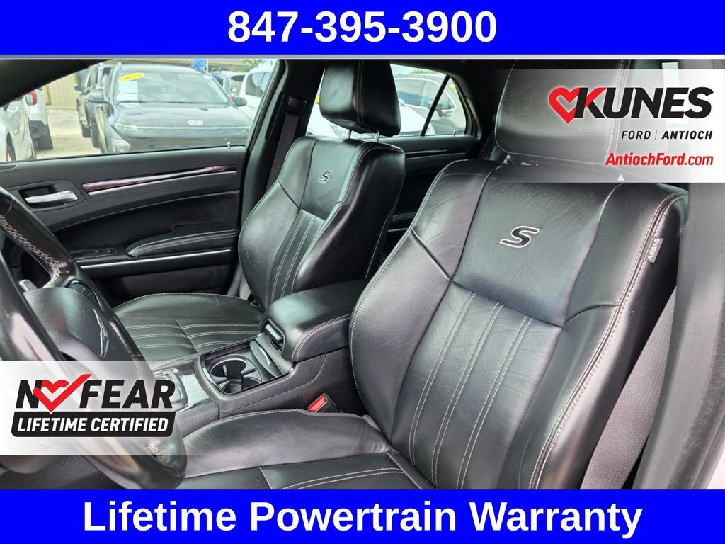 Used 2019 Chrysler 300 S AWD/4WD image 19
