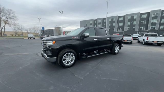 Used 2025 Chevrolet Silverado 1500 LTZ image 4