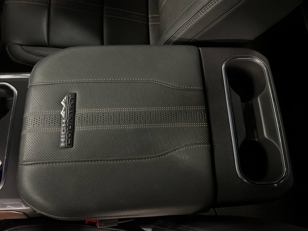 Certified 2024 Chevrolet Silverado 2500 High Country AWD/4WD image 26
