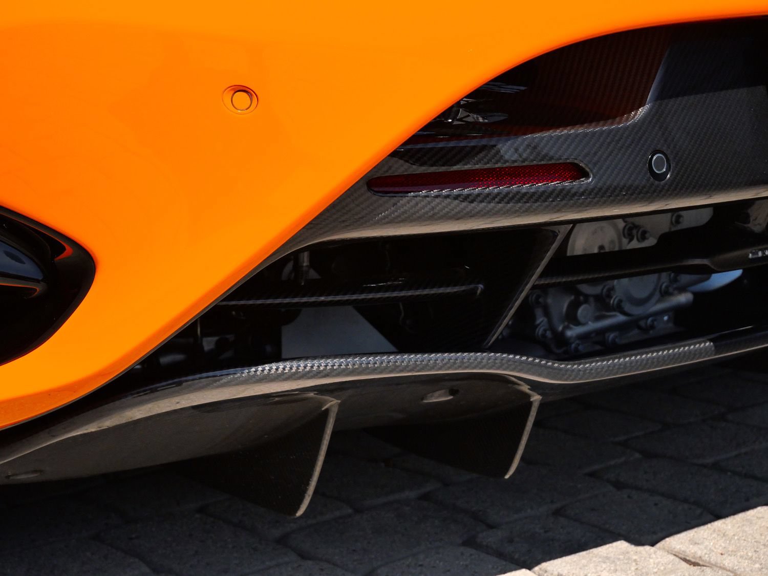 Used 2024 McLaren 750S RWD image 15