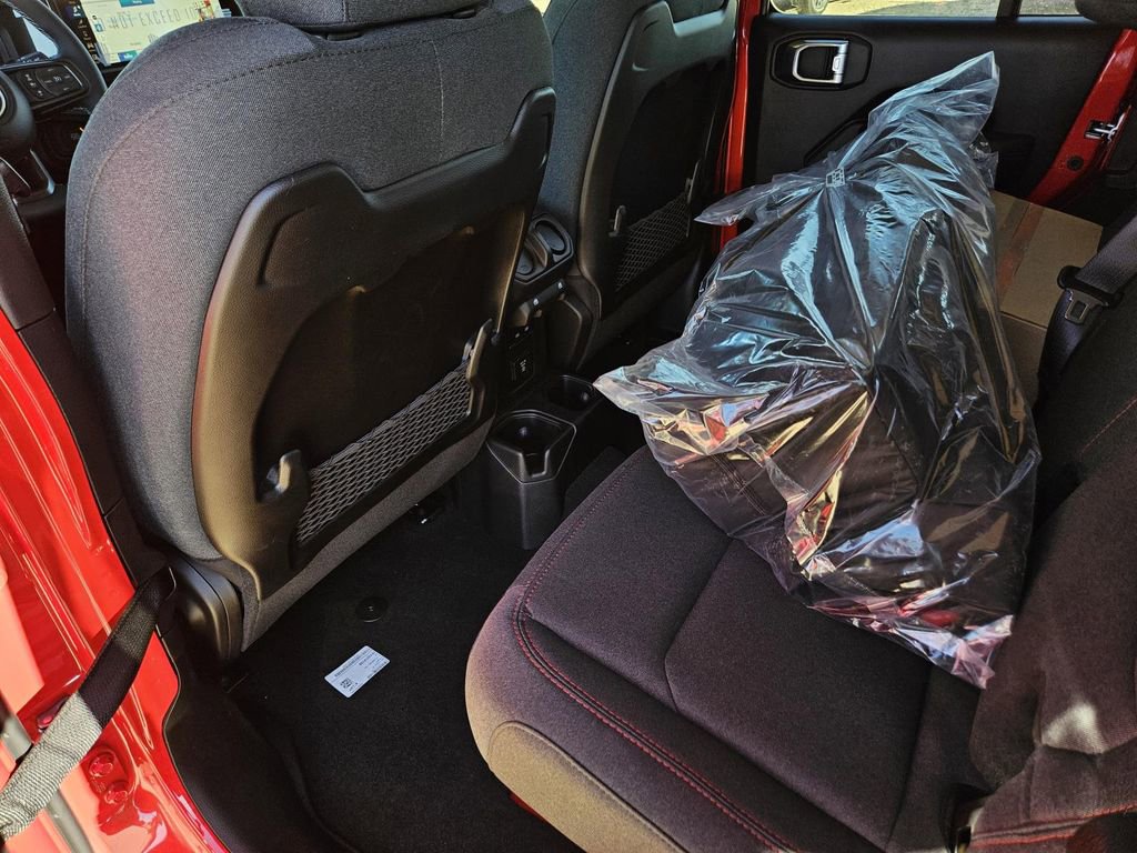 New 2025 Jeep Wrangler Unlimited Rubicon w/ Safety Group image 20