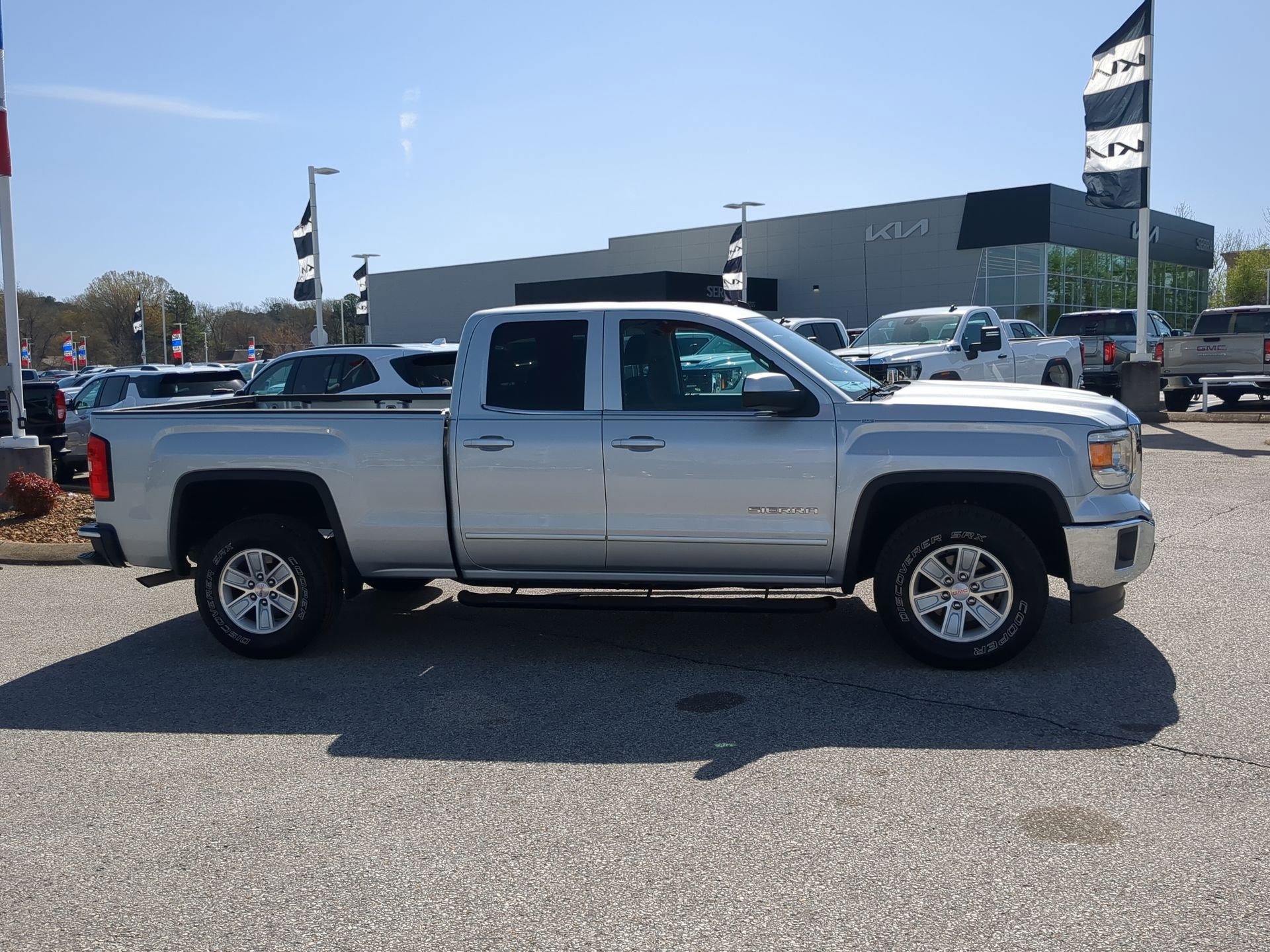 Used 2014 GMC Sierra 1500 SLE w/ SLE Value Package image 9
