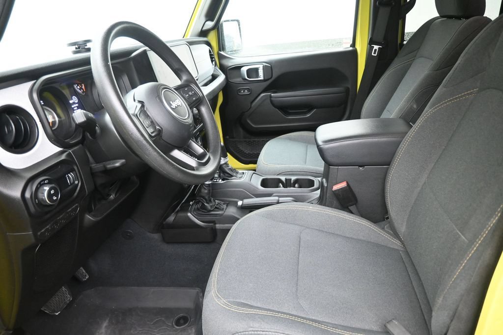Used 2024 Jeep Gladiator Sport AWD/4WD image 12