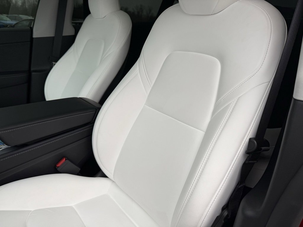 Used 2025 Tesla Model Y Performance image 22