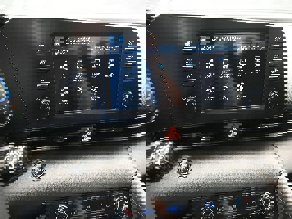 New 2025 Hyundai Elantra Sport image 15