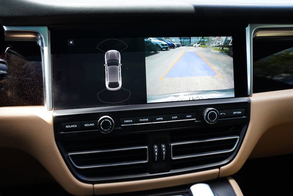 Used 2021 Porsche Macan S image 27