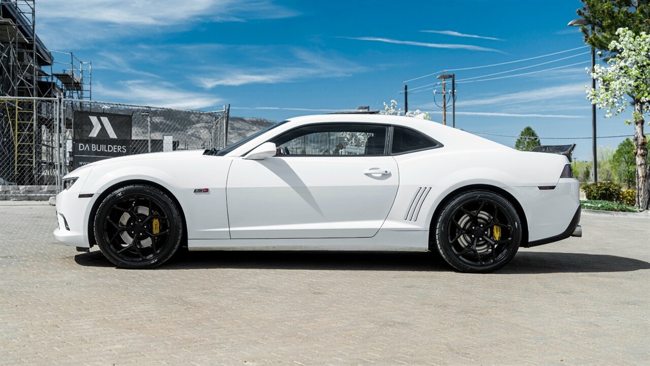 Used 2015 Chevrolet Camaro SS w/ RS Package RWD image 3