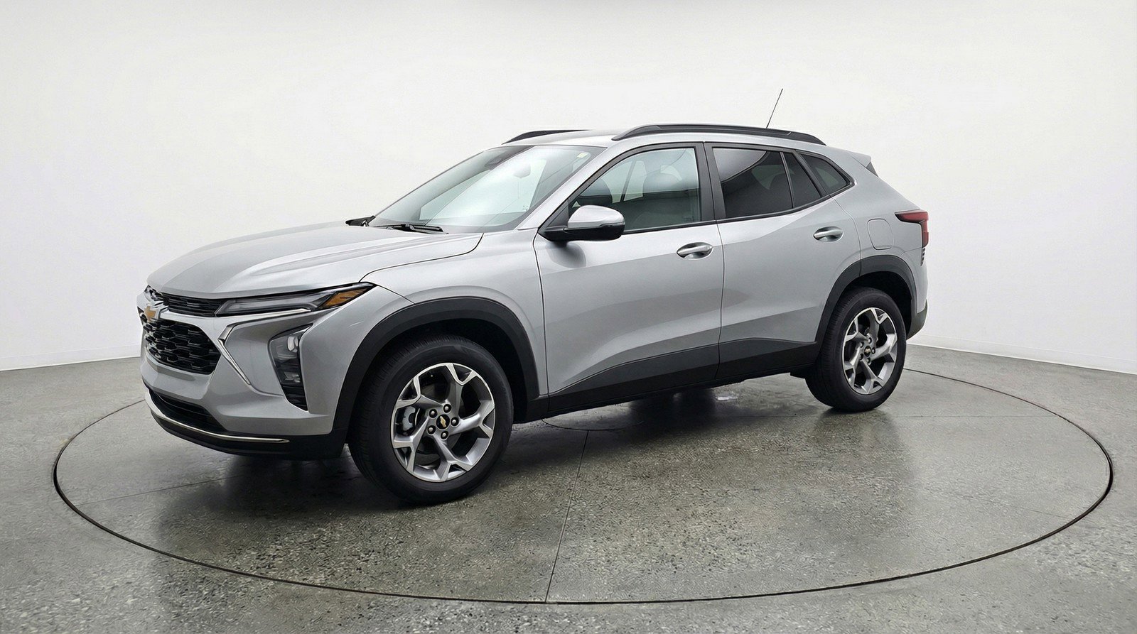 Used 2025 Chevrolet Trax LT FWD image 3
