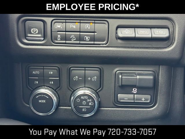 Used 2024 GMC Yukon AT4 w/ Technology Package AWD/4WD image 35