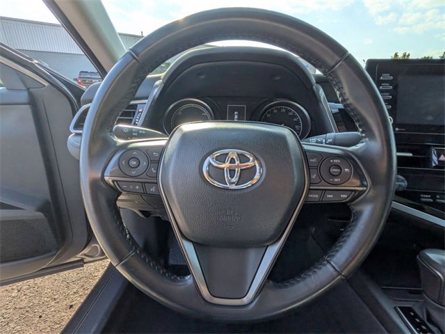 Used 2024 Toyota Camry SE image 18