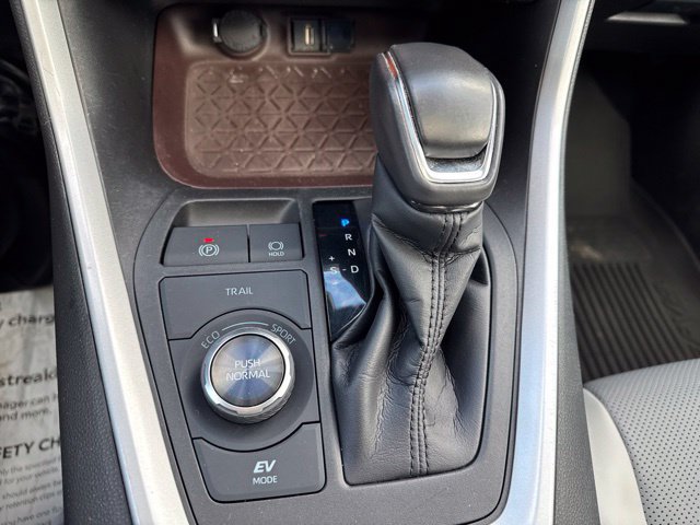Used 2021 Toyota RAV4 Limited w/ Limited Grade Weather Package AWD/4WD image 17
