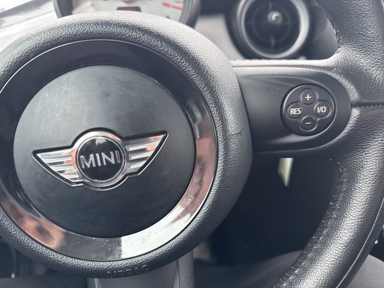 Used 2011 MINI Cooper Hardtop image 15