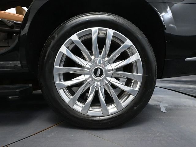 Used 2022 Cadillac Escalade Premium Luxury w/ Touring Package image 16