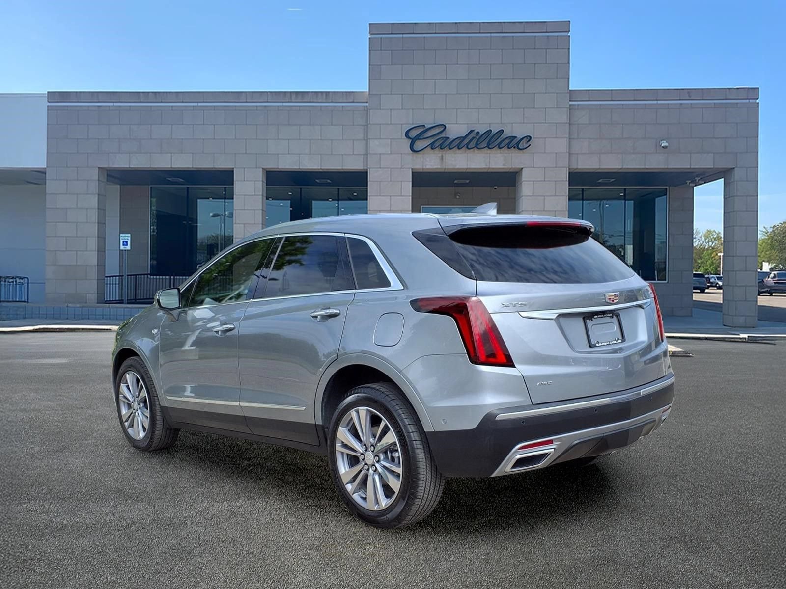 New 2026 Cadillac XT5 Premium Luxury w/ Driver Assist Package AWD/4WD image 6