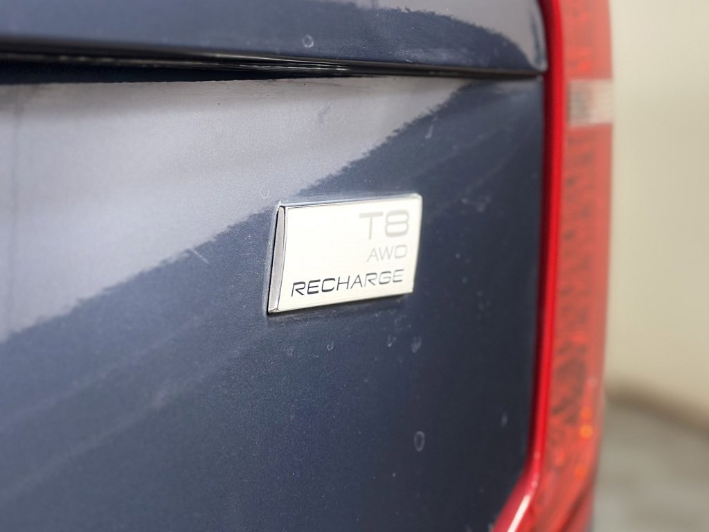 Used 2022 Volvo XC90 T8 Inscription Expression w/ Climate Package image 6