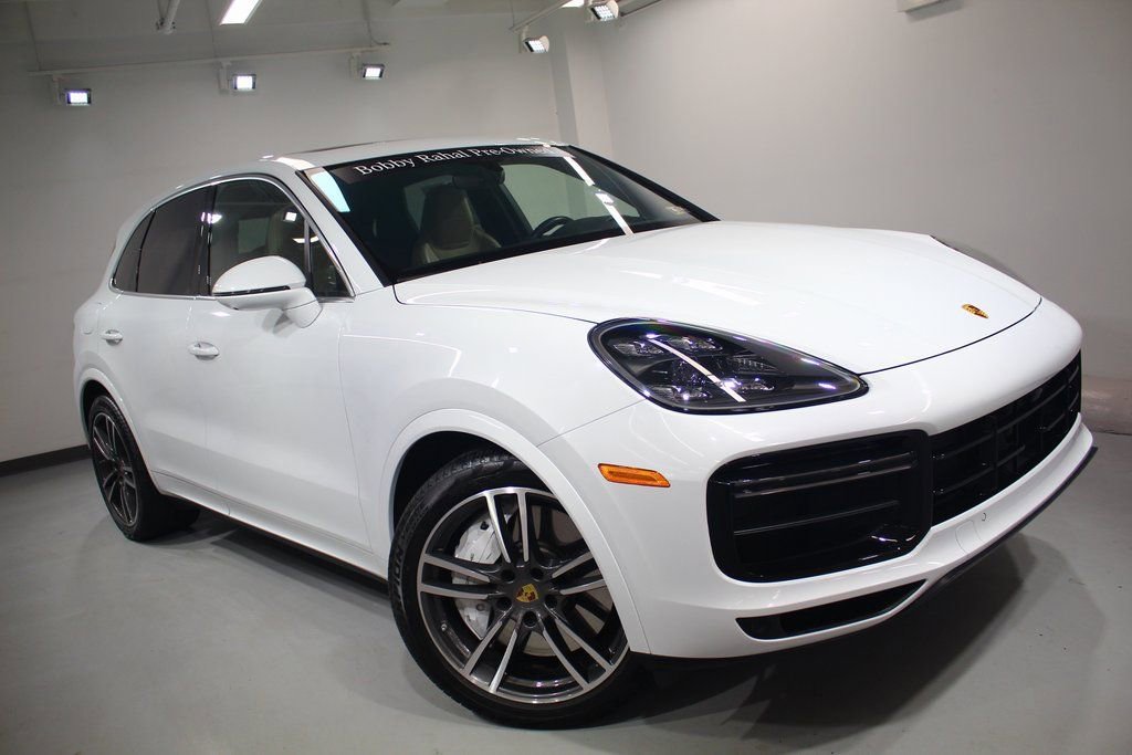 Used 2022 Porsche Cayenne Turbo image 8