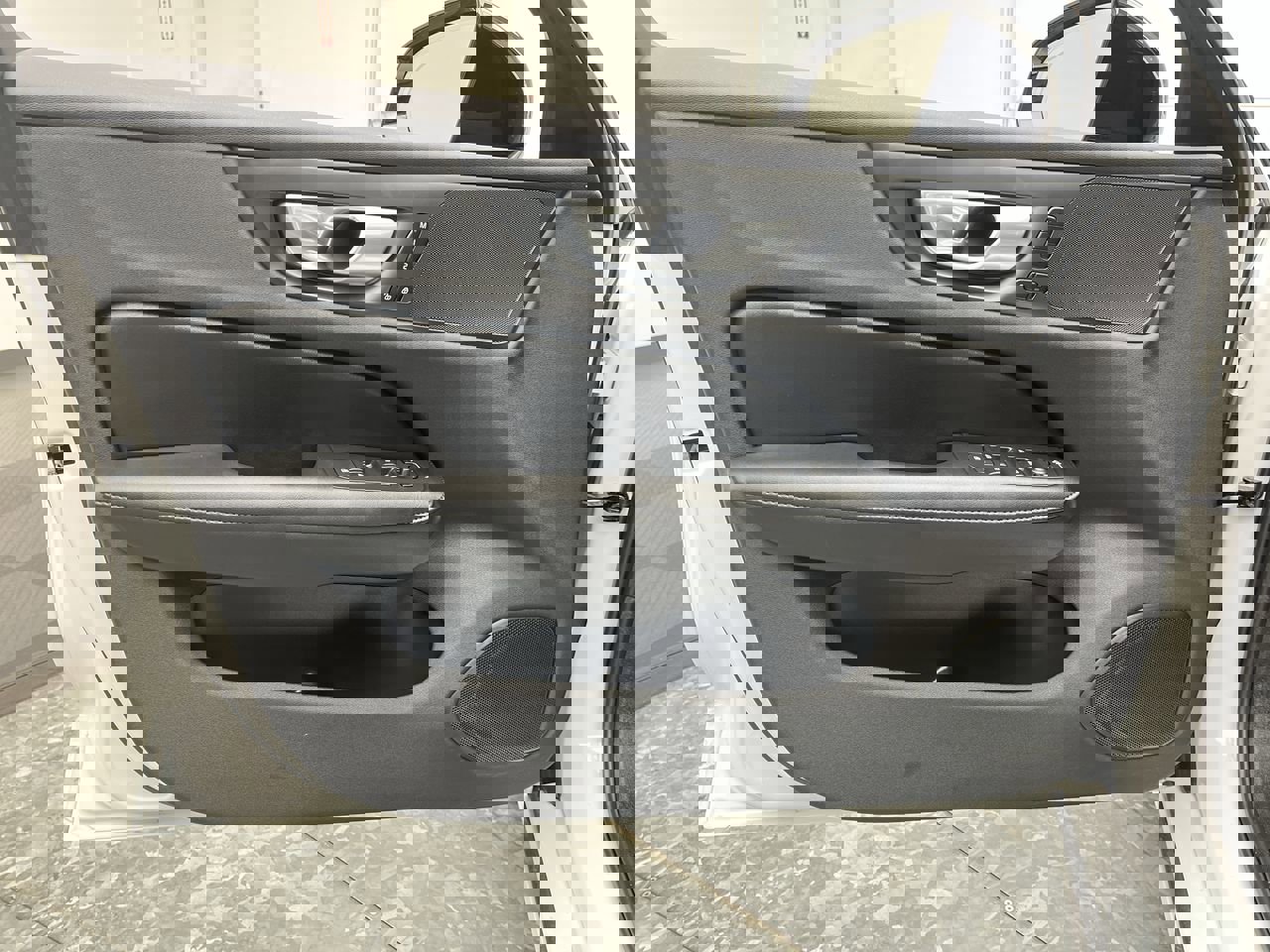 Used 2024 Volvo S60 B5 Plus image 8