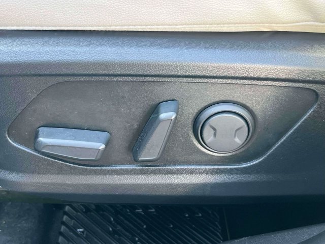 Certified 2025 Hyundai Tucson Limited AWD/4WD image 18