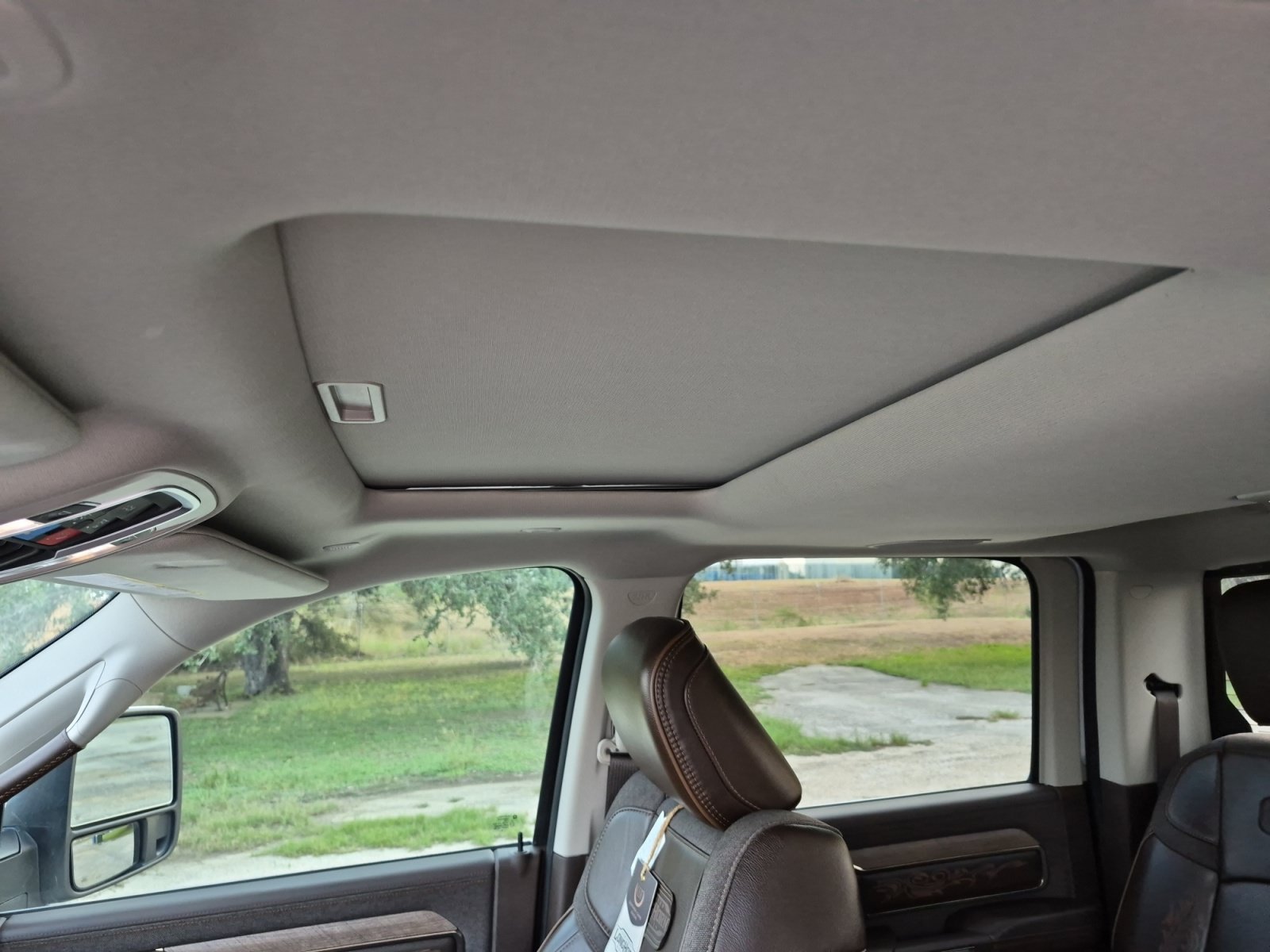 Used 2025 RAM 3500 Longhorn AWD/4WD image 18