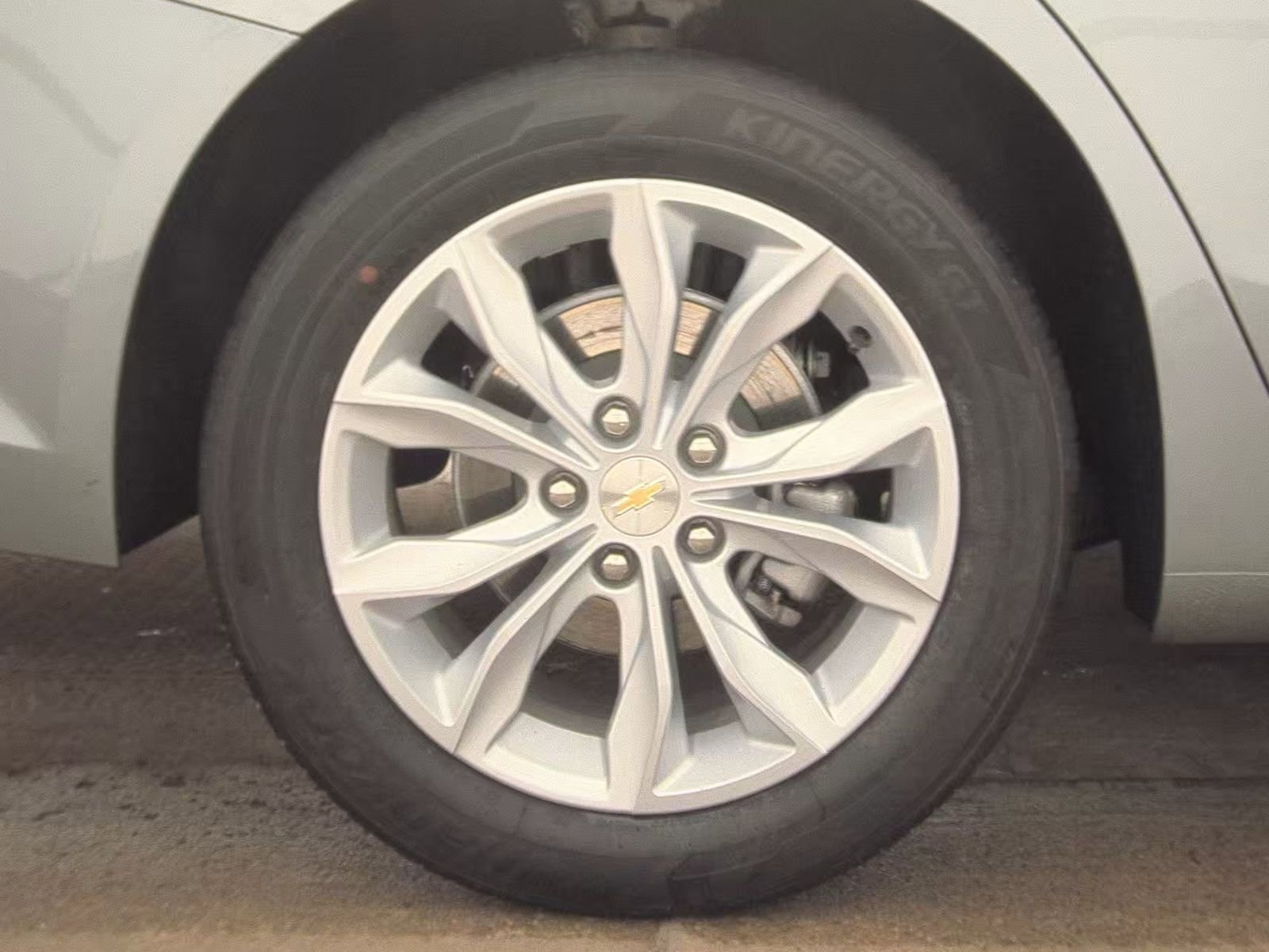 Used 2025 Chevrolet Malibu LT FWD image 11