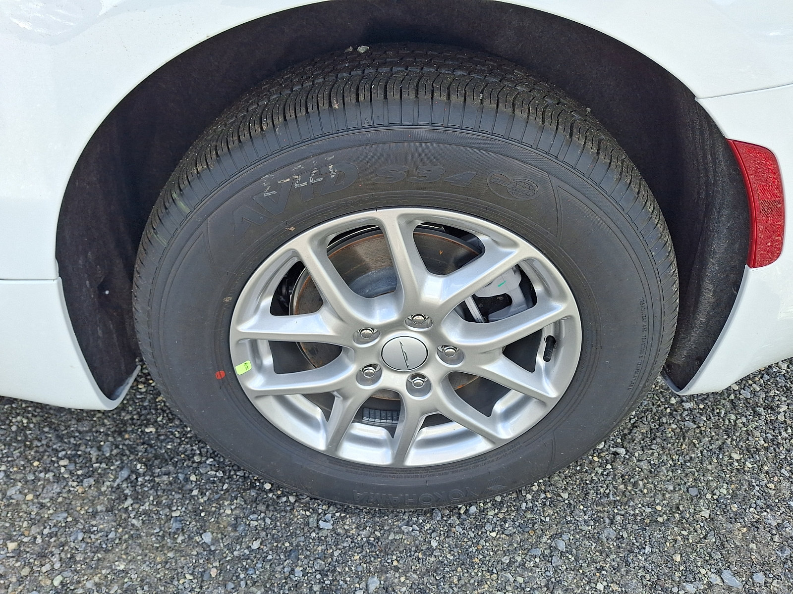 New 2027 Chrysler Pacifica Select FWD image 4