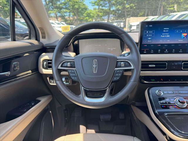 Used 2022 Lincoln Nautilus Reserve AWD/4WD image 23