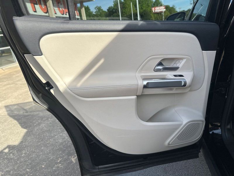 Used 2020 Mercedes-Benz GLB 250 image 14