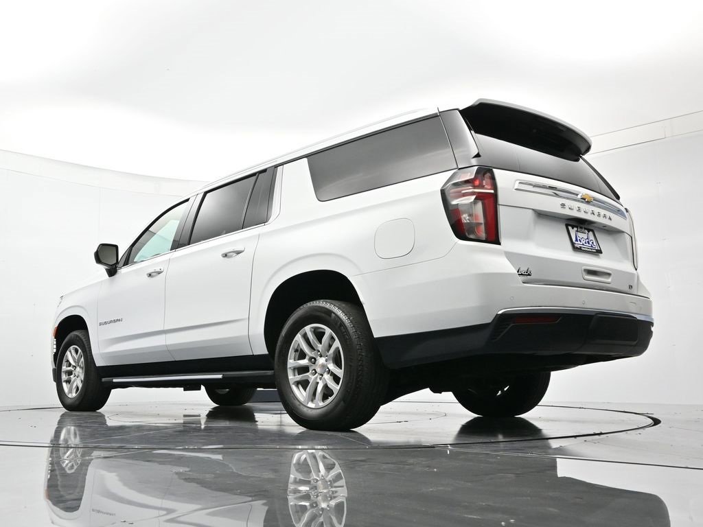 Used 2024 Chevrolet Suburban LT image 43