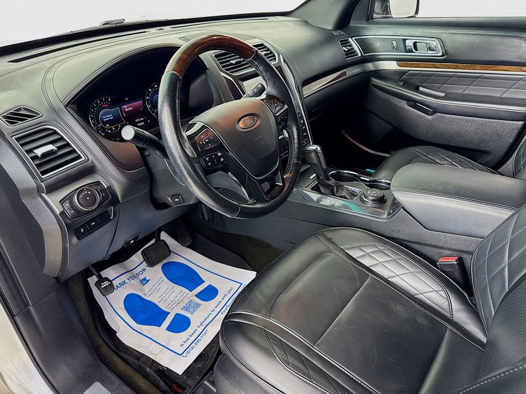 Used 2016 Ford Explorer Platinum image 10