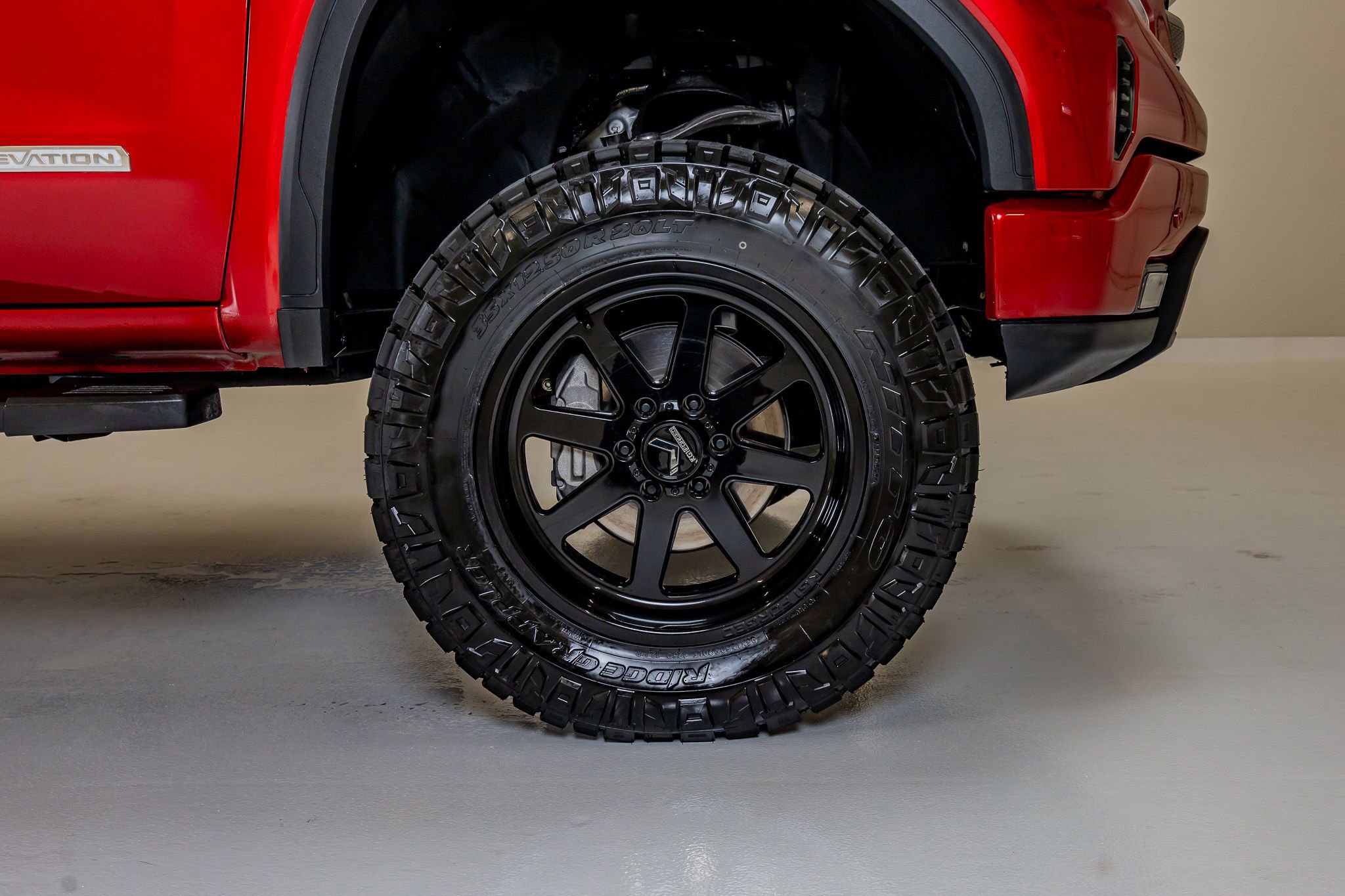Used 2024 GMC Sierra 1500 Elevation w/ Elevation Premium Package AWD/4WD image 11