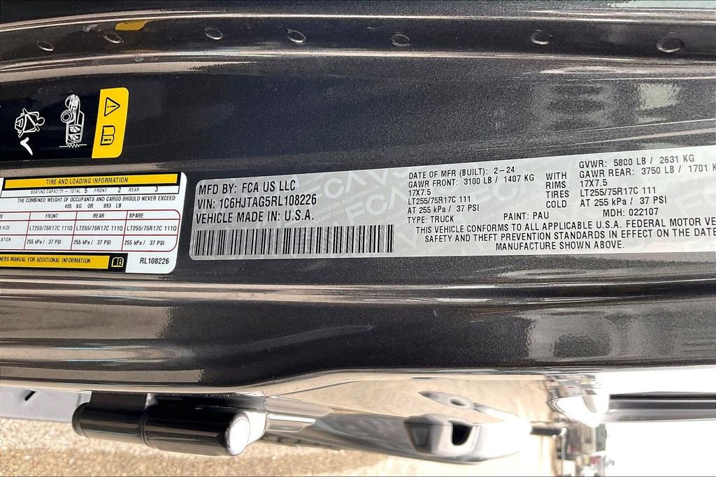 Used 2024 Jeep Gladiator Willys image 16