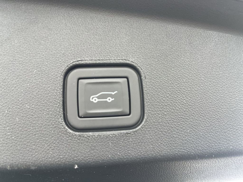 Certified 2024 Cadillac Lyriq Luxury w/ LPO, Floor Liner Package image 7