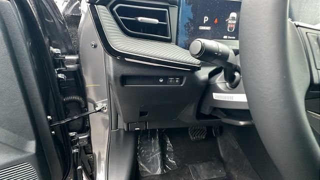 New 2025 Nissan Kicks SR w/ Illumination Package AWD/4WD image 32
