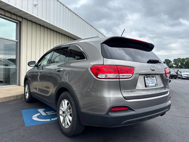 Used 2017 Kia Sorento AWD image 7