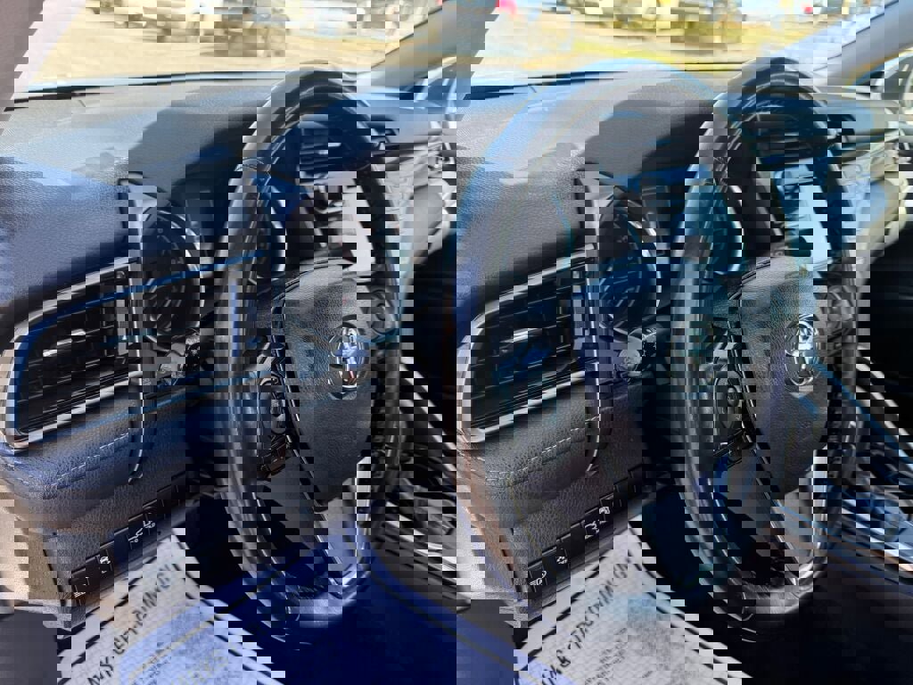 Used 2019 Toyota Camry LE image 12