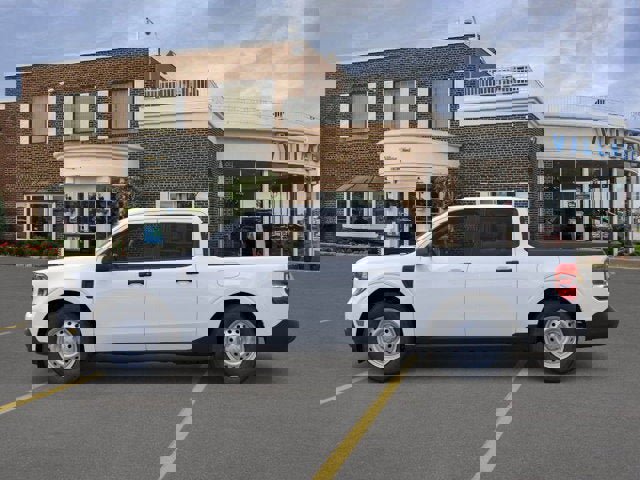 New 2025 Ford Maverick XL image 3