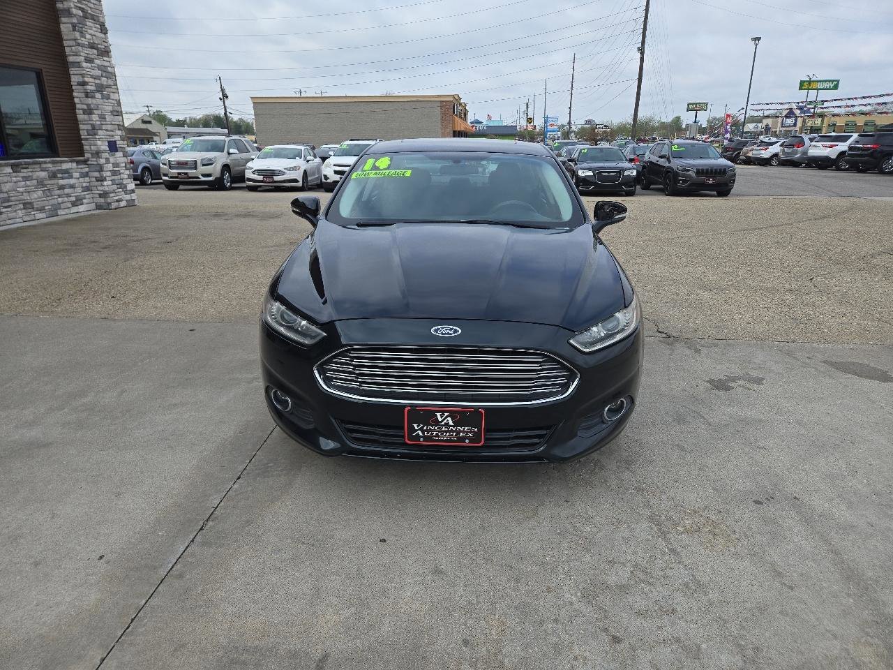 Used 2014 Ford Fusion SE w/ Equipment Group 201A image 3