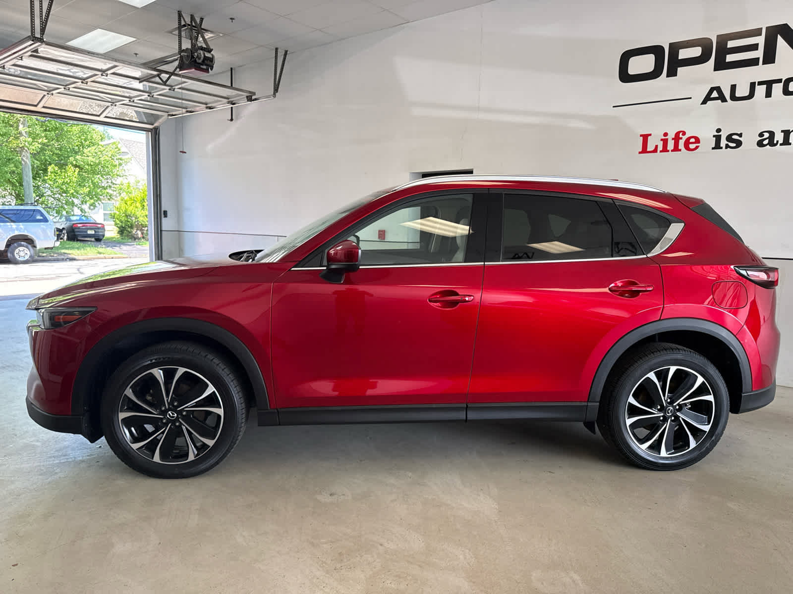 Certified 2023 MAZDA CX-5 AWD 2.5 S w/ Premium Plus Pkg image 3