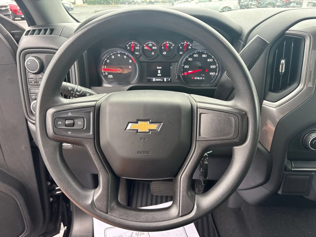 Used 2020 Chevrolet Silverado 1500 Custom w/ Custom Value Package AWD/4WD image 17