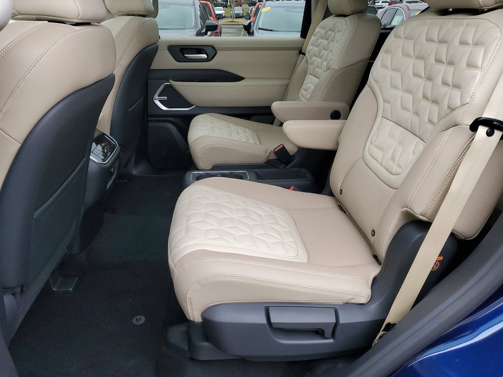 New 2026 Nissan Armada Platinum AWD/4WD image 11