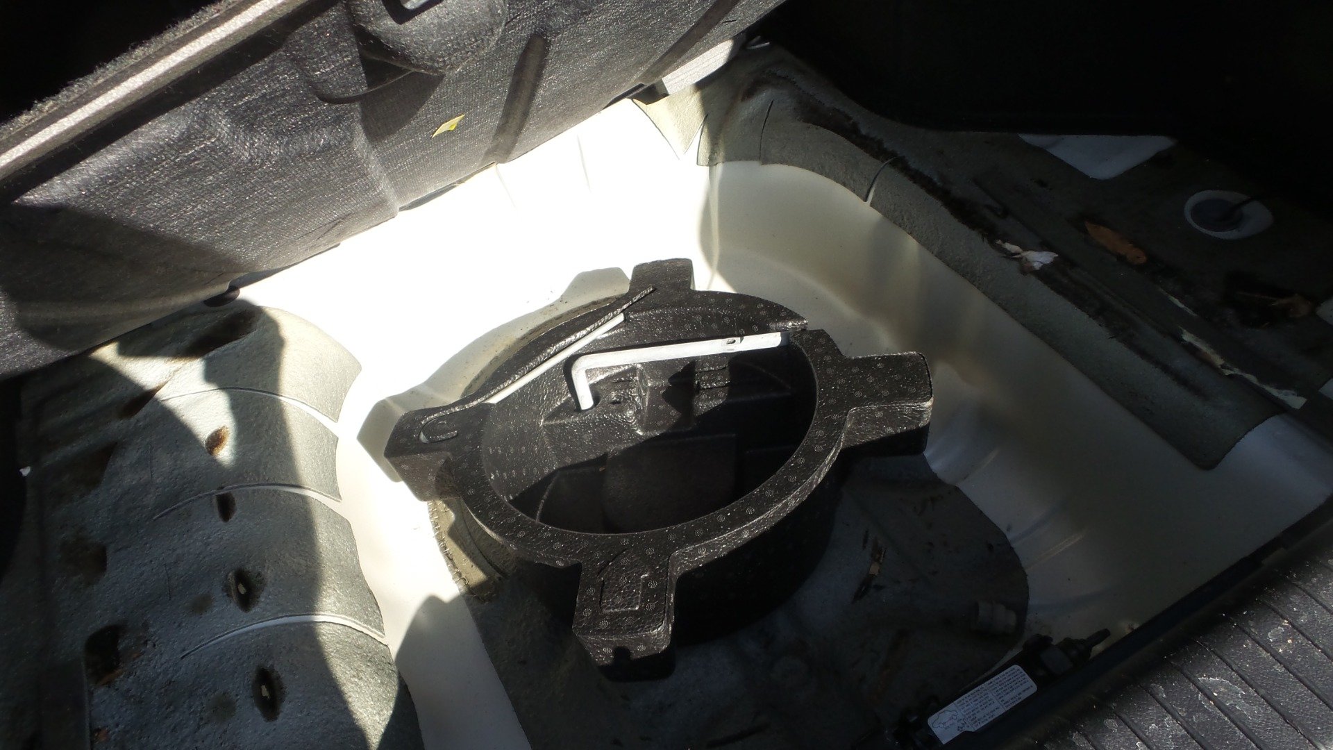 Used 2006 Suzuki Forenza Sedan FWD image 24