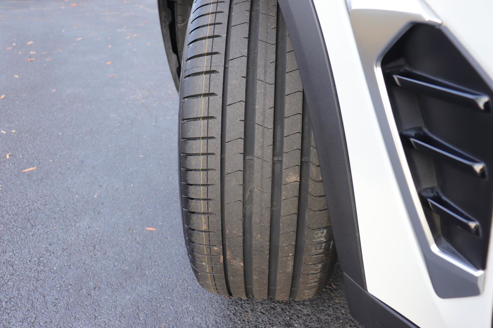 Certified 2024 BMW X5 xDrive40i w/ Premium Package image 46