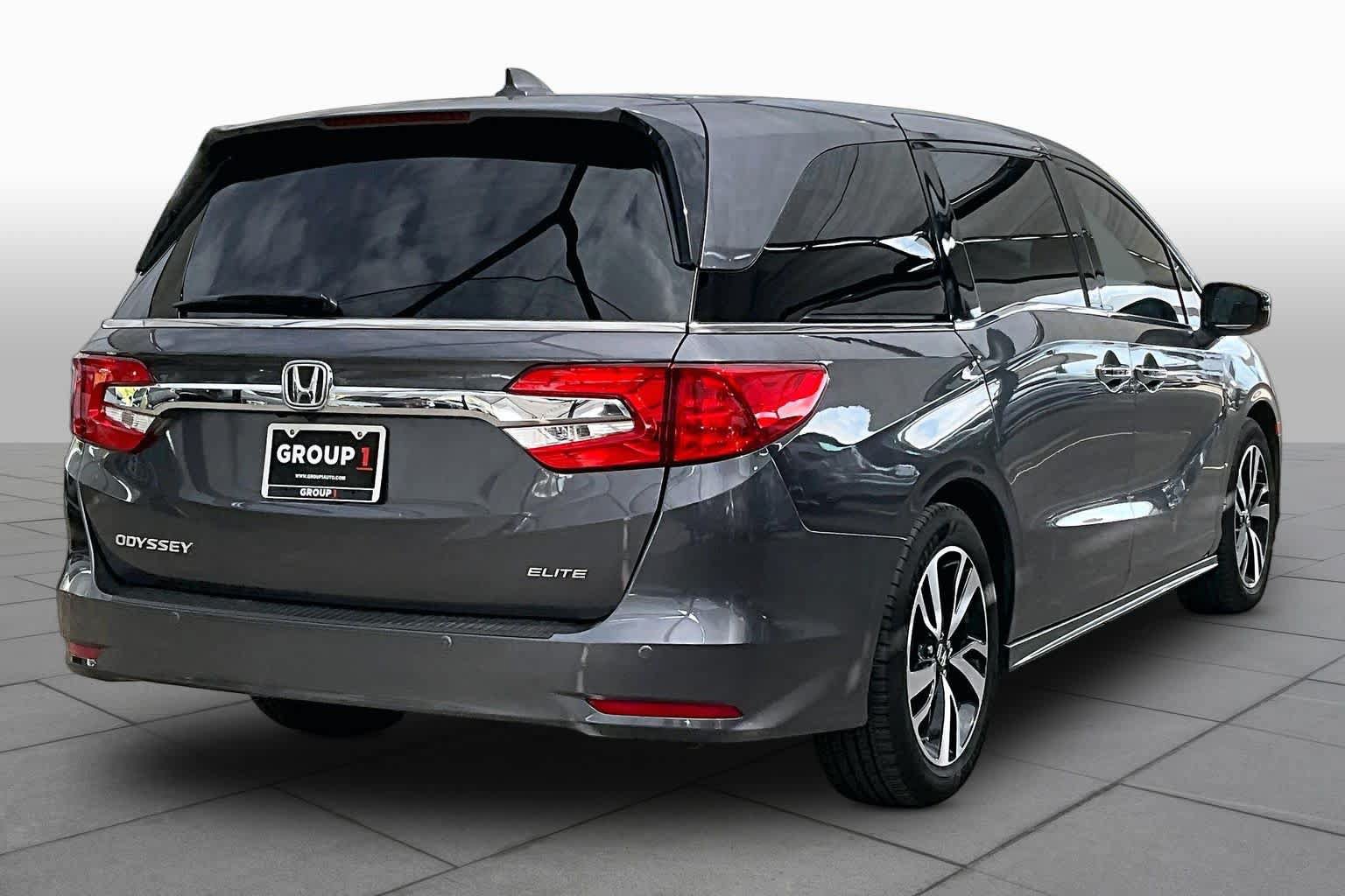 Used 2018 Honda Odyssey Elite image 13