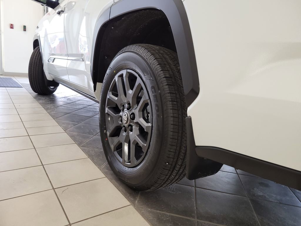 Used 2026 Toyota Sequoia Platinum AWD/4WD image 20