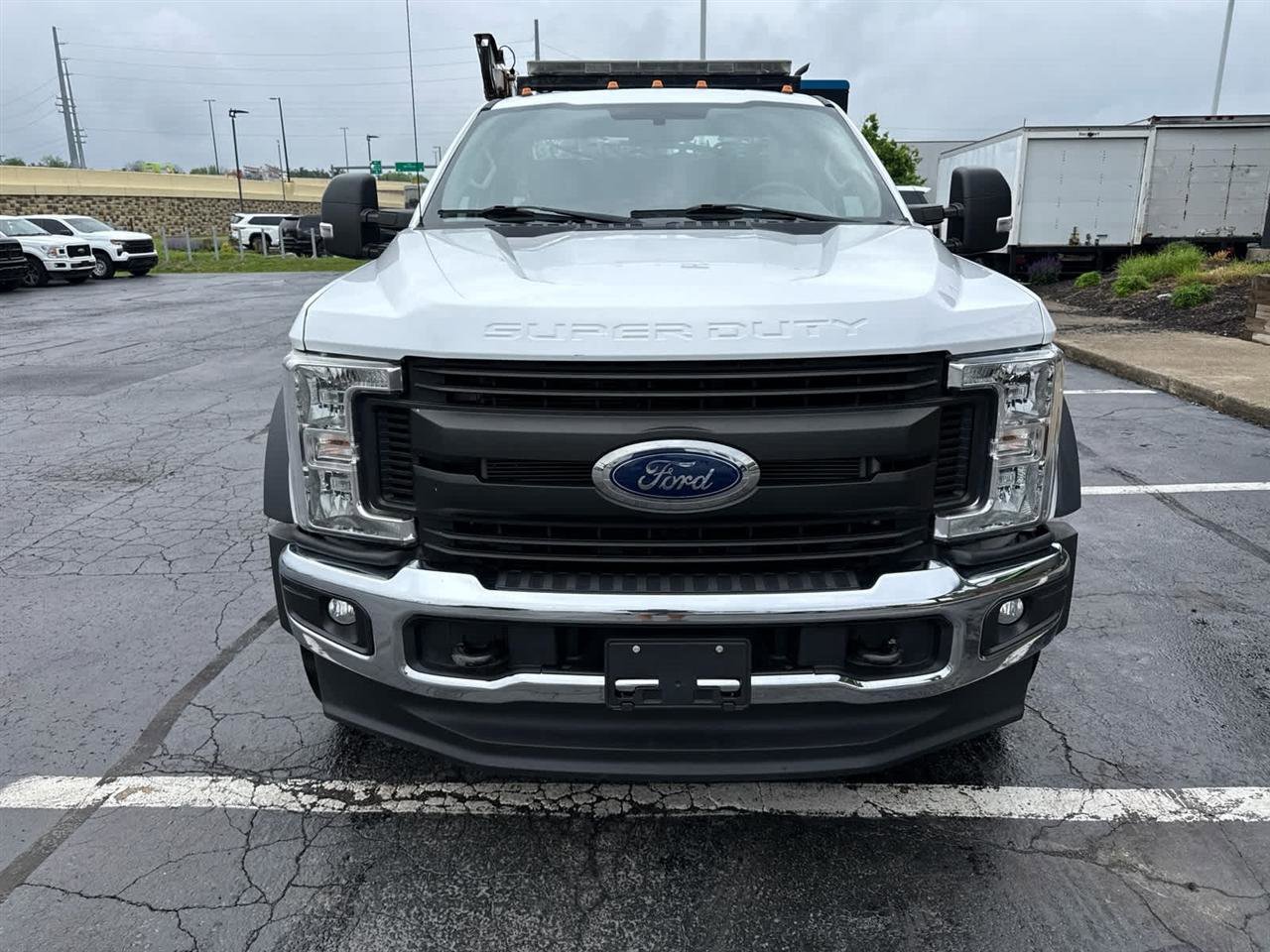 Used 2019 Ford F550 4x4 Regular Cab Super Duty image 3
